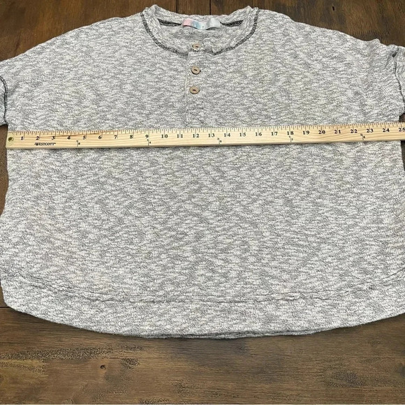 Free People Beach oversized gray pullover Henley. XS. EUC - Picture 6 of 9